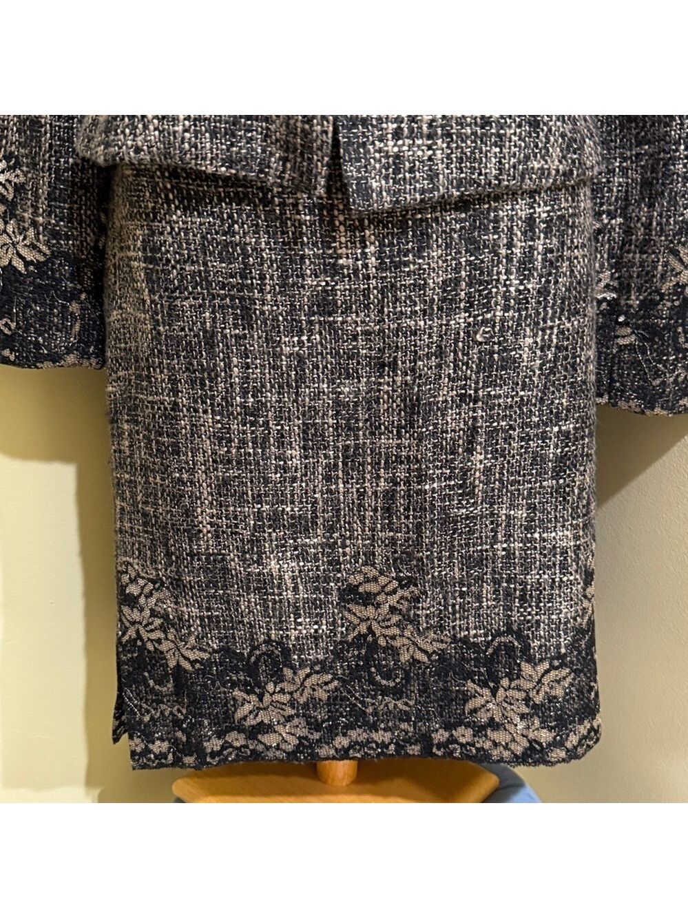 Nine & Company Petite 8P 2pc Tweed Skirt Suit Floral Lace Trim Notch Lapel - Picture 5 of 17